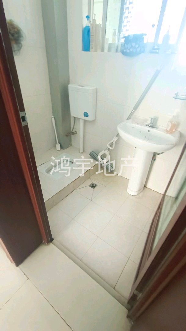 伟业公园路小区,伟业公园路小区装修三房带储间出售4
