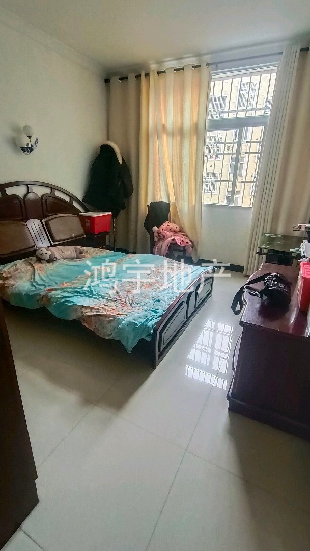 伟业公园路小区,伟业公园路小区装修三房带储间出售2
