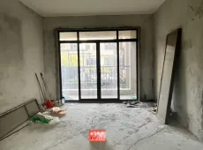 江海区|珑山居4室2厅2卫出售
