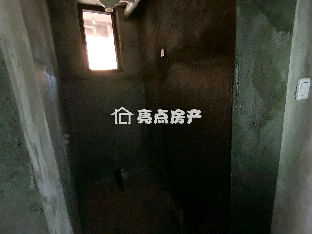 昭阳区城西毛坯3室2厅1卫二手房出售7