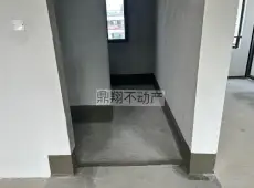 三门县|中梁湫水名邸4室2厅2卫出售