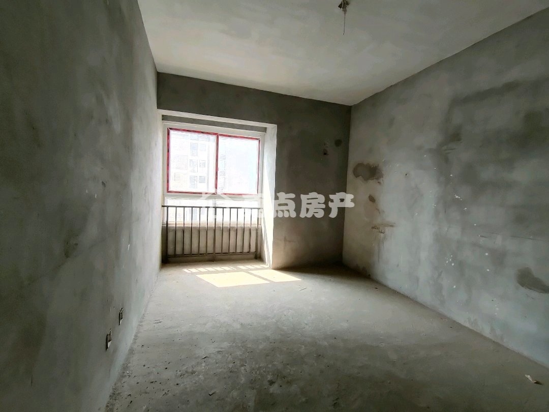水富县城东毛坯3室2厅1卫二手房出售3