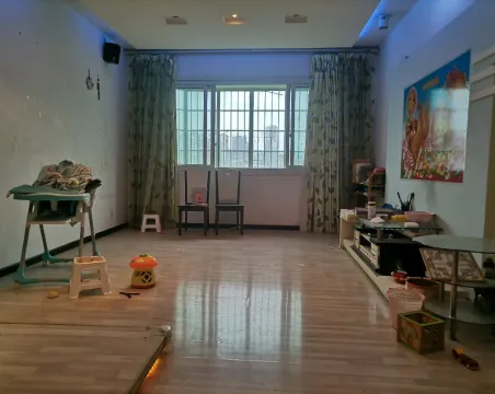 龙凤园3室2厅2卫朝东南精装
