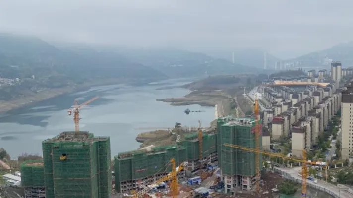 北城天骄洋房跃层，正面可以看江的户型