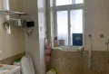 火车站对面，带阁楼带地下室，大红本满五年不喂一（电话不通）8