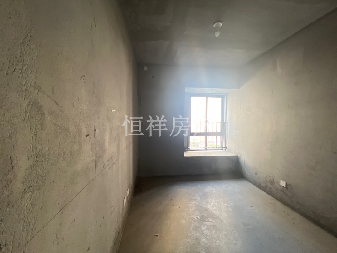 碧桂园钻石湾,碧桂园钻石湾4室2厅2卫1阳台毛坯随意装修3