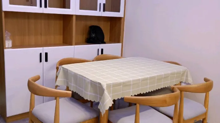 现在她姐要住，不住了在卖