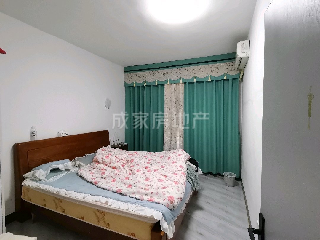 中驰景苑,中驰景苑纯板房，经典户型3室2厅2卫0阳台急售！房型极好！8