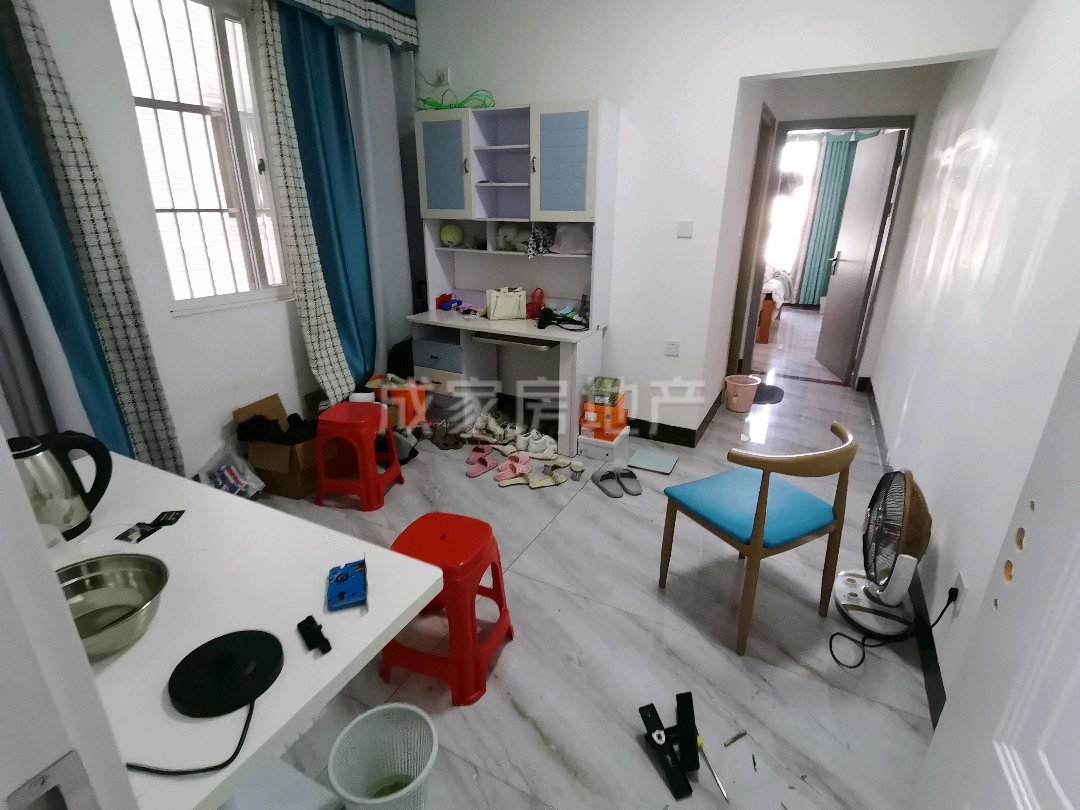 中驰景苑,中驰景苑纯板房，经典户型3室2厅2卫0阳台急售！房型极好！5