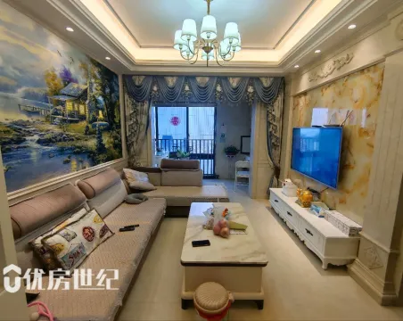 中融中央首府3室2厅2卫精装