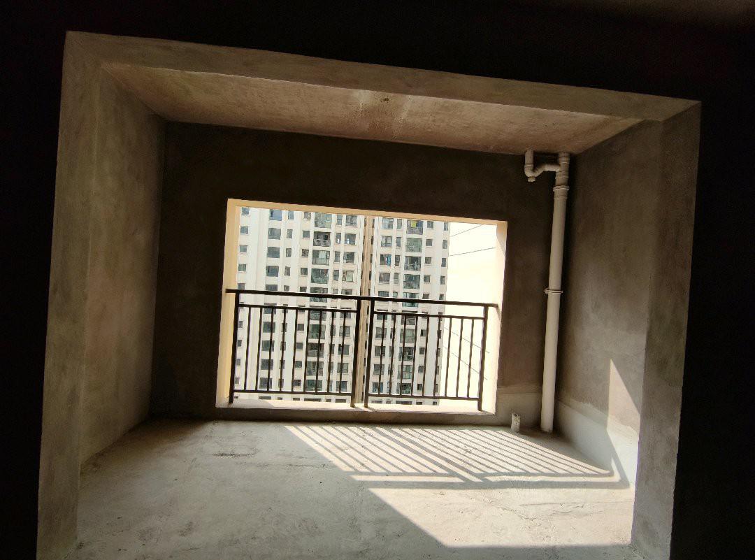 麒麟区南片区毛坯3室2厅2卫二手房出售1