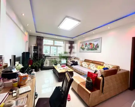 金潭小区3室2厅2卫精装