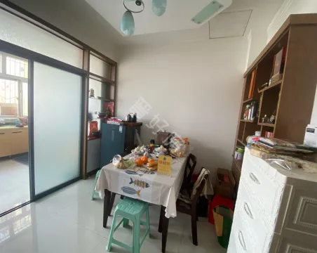瑞信小区3室2厅1卫朝南北精装
