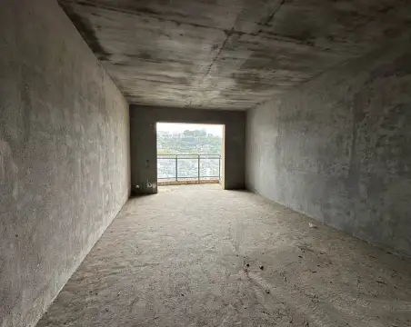东源锦华苑3室2厅2卫朝南毛坯