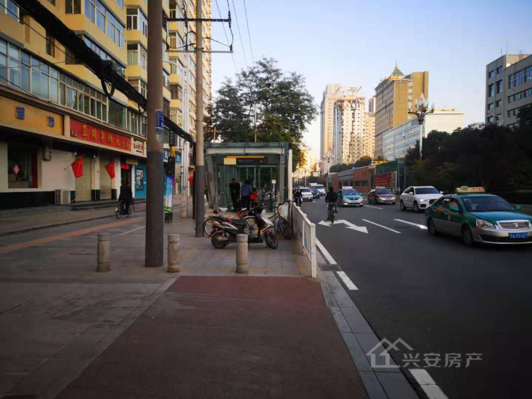 刘家堡派出所家属院,刘家堡派出所家属院超好的地段，住家舒适9