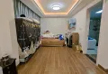 座北朝南，街心公园围绕2