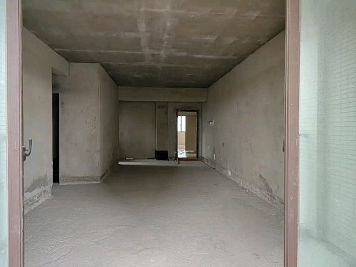 北流市城西毛坯4室2厅2卫二手房出售1