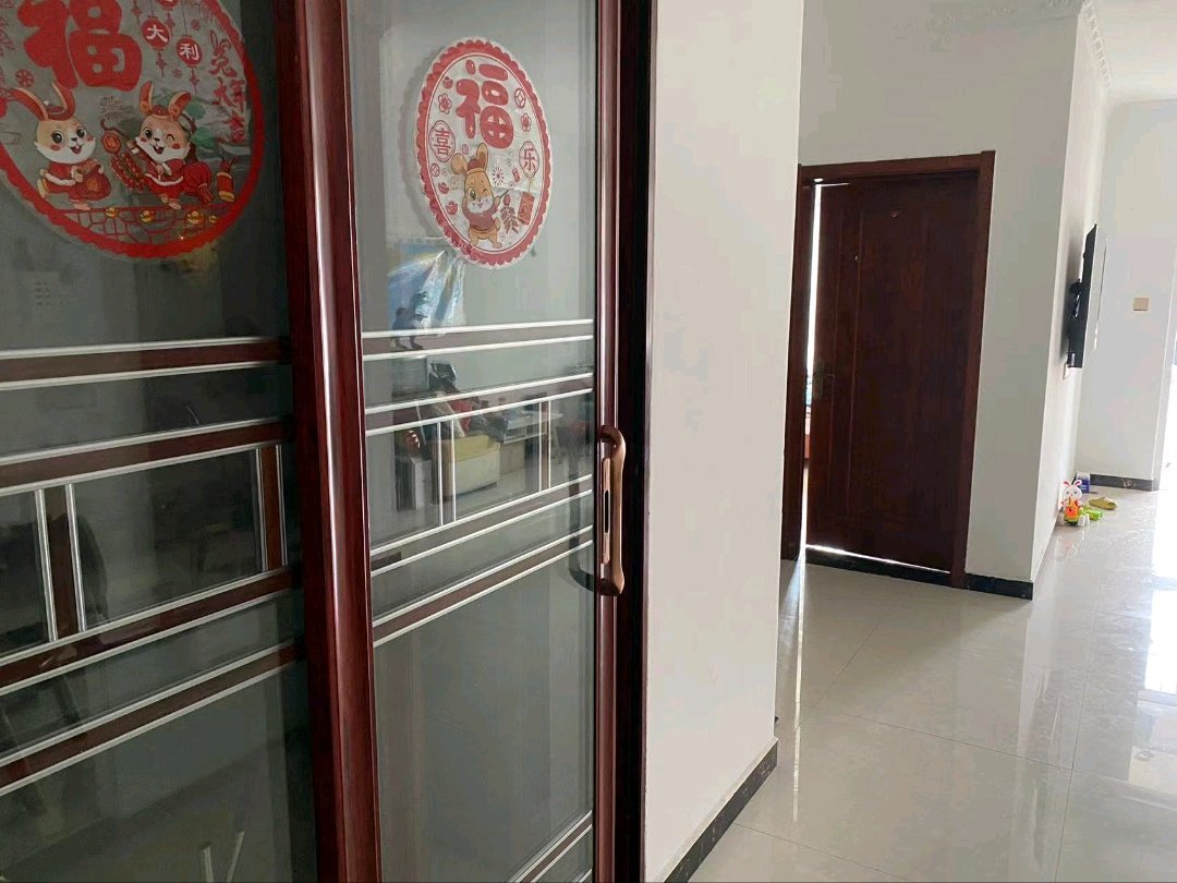 高速时代华府,小区环境很好，坐落在建安广场附近5