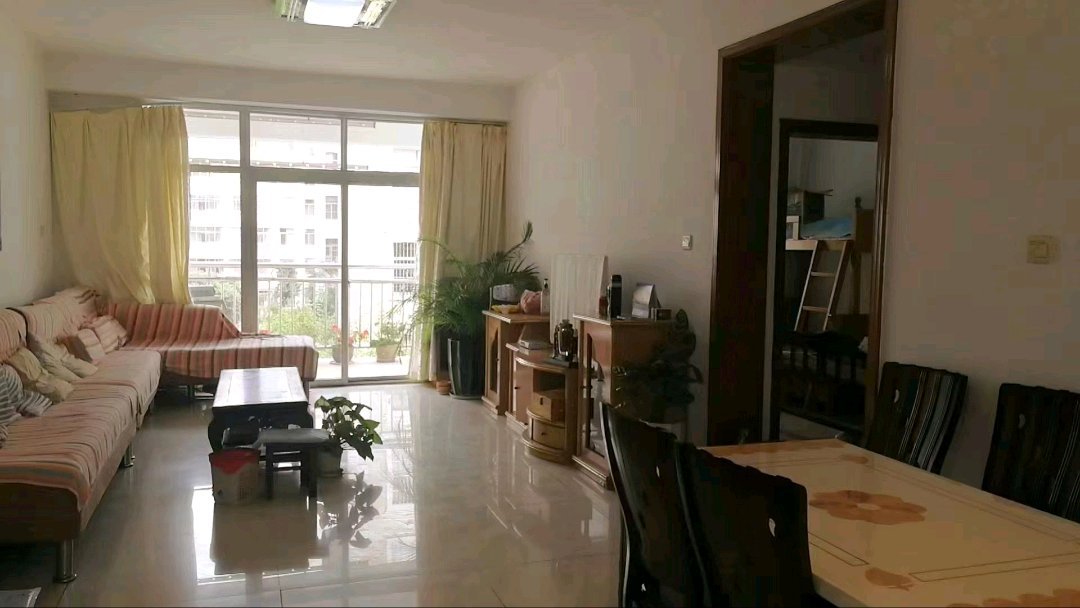 西山公园附近，灵秀花园，三室两厅一厨一卫，诚心出售-灵秀花园二手房价