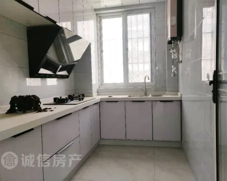 七十二处西苑小区2室2厅1卫精装