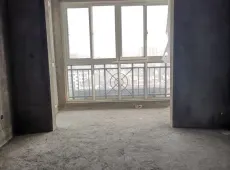 解放区|塞纳溪谷4室2厅2卫出售