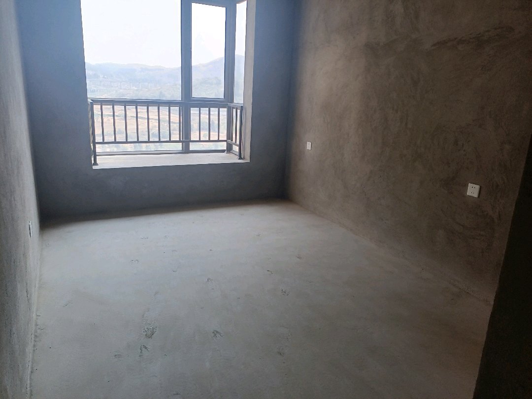 麒麟区西片区毛坯3室2厅2卫二手房出售12