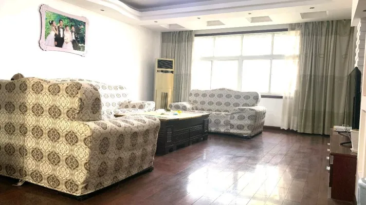 保康小学对面，颜值与实用并存的169㎡房子，节省数十万精装