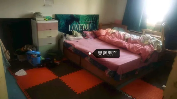 可多贷5万 ！银馨家园南区，三室一厅一卫，