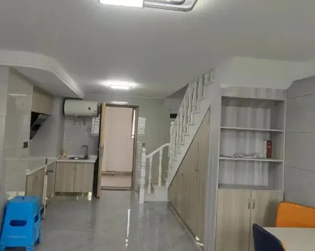 业勤园2室2厅1卫朝南精装