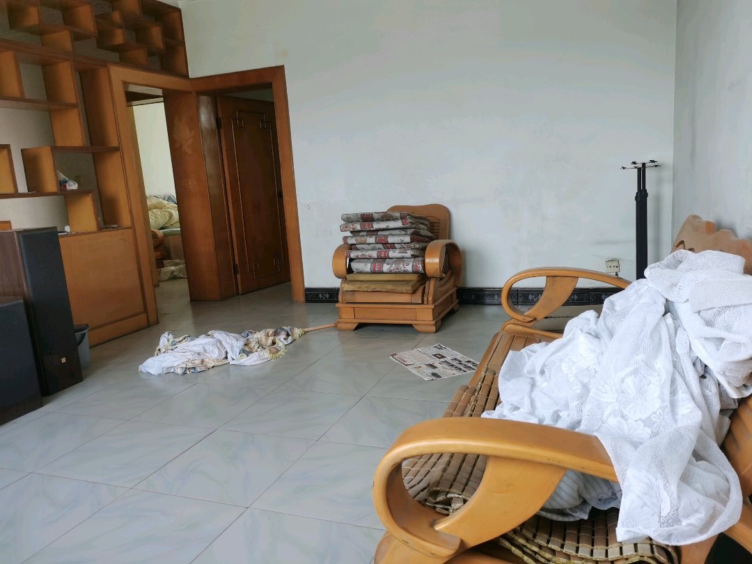 树脂厂家属区,树脂厂，84平两厅两卫一卫5