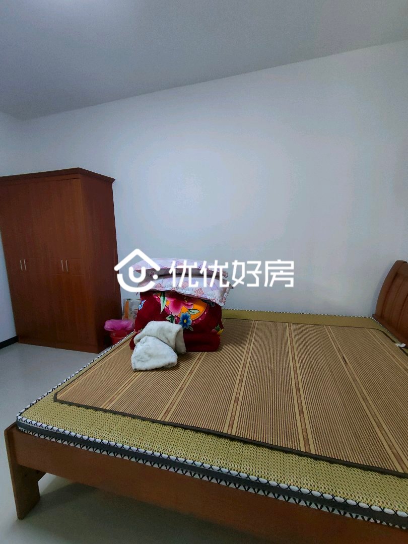 杰汇华庭,装修没有怎么入住，送储藏间，朝向好6