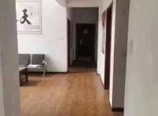新华区|春光金世纪小区5室2厅2卫出售