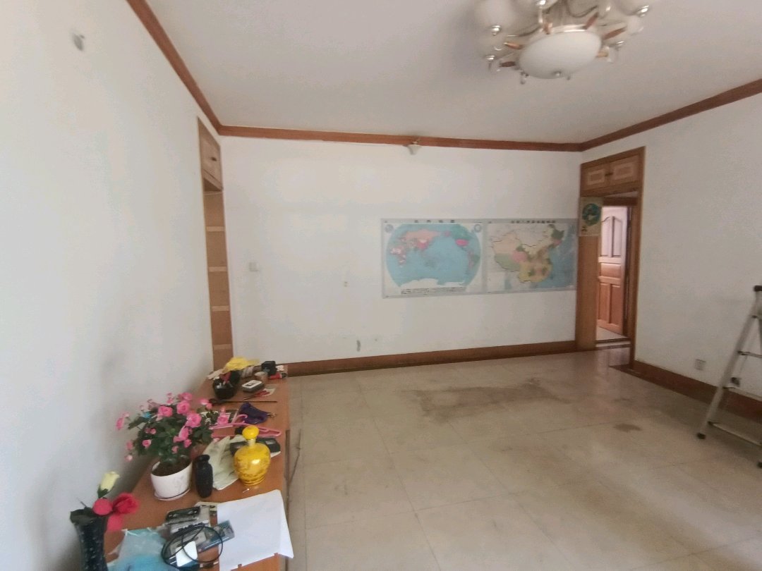 烟厂石林福小区四号院，一楼，精装修，3室2厅2卫急售-石林福小区二手房价