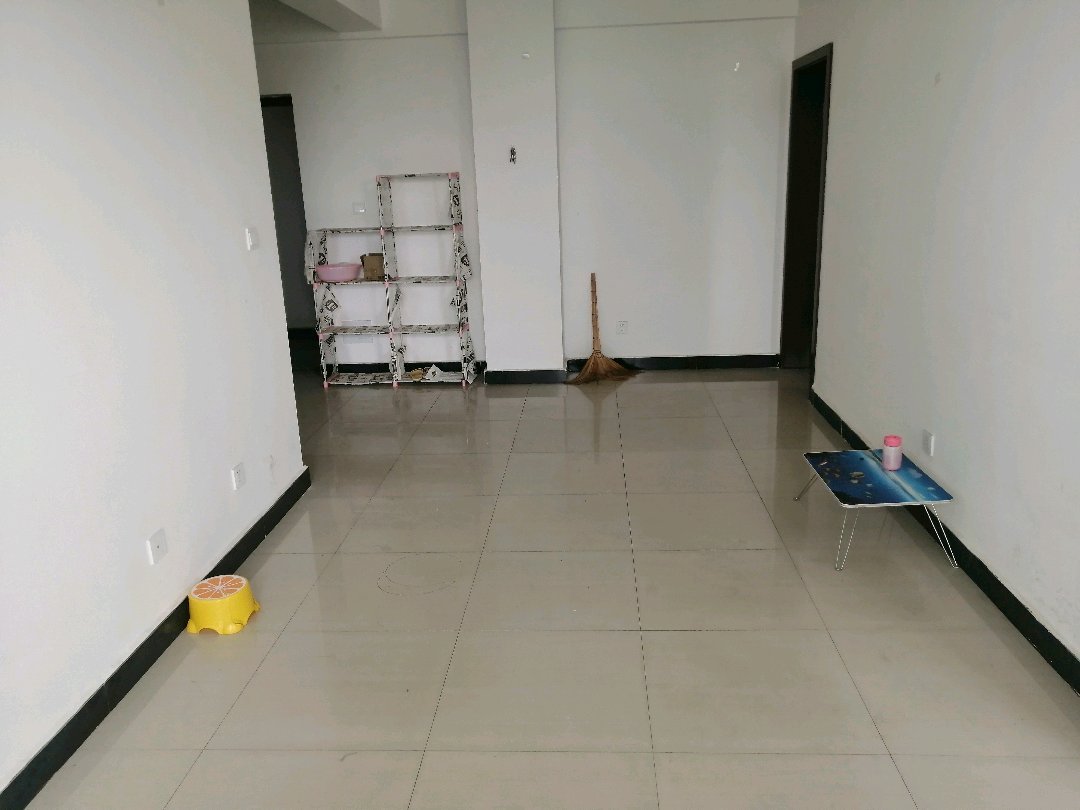 曲靖麒麟职教集团家属院,沿江职教园区对面交通便利购物方便8
