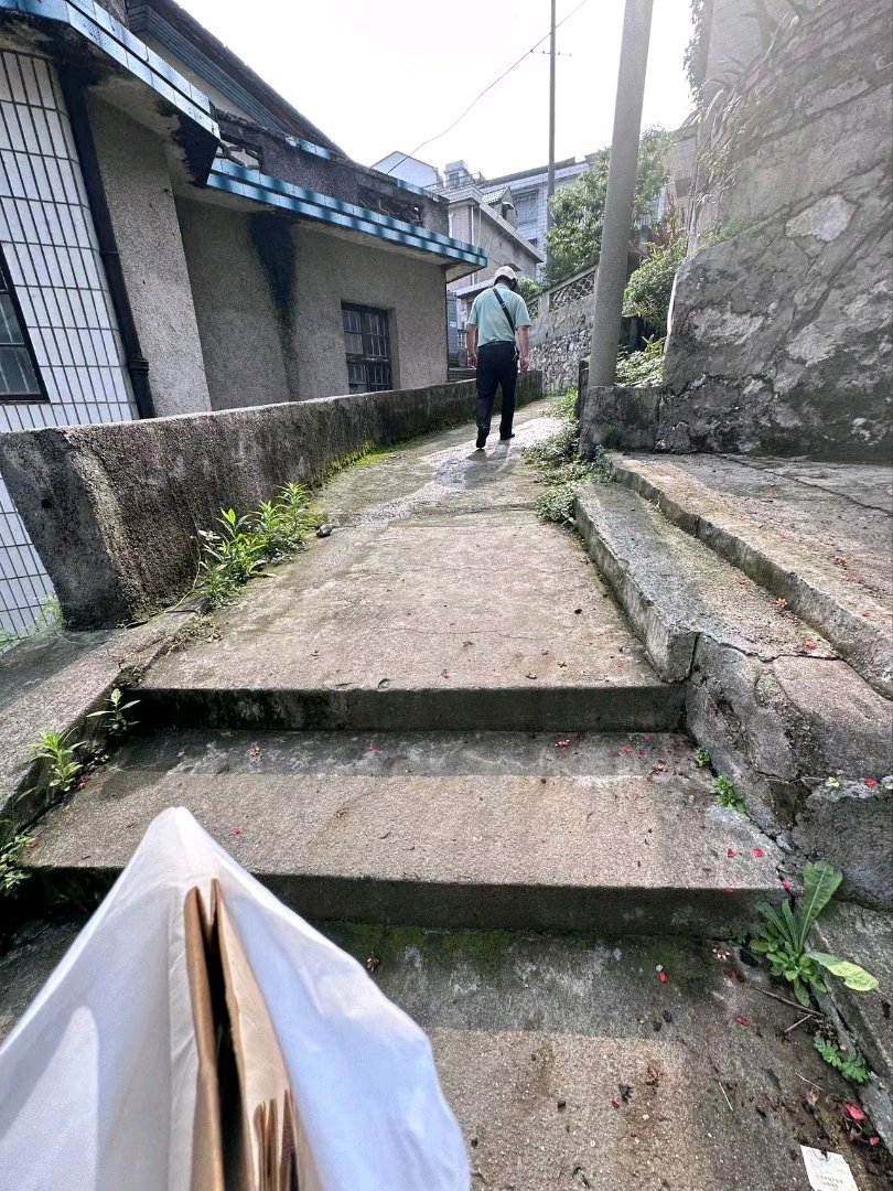 三角坪小区,夏家溪团结街101和201一栋三层16