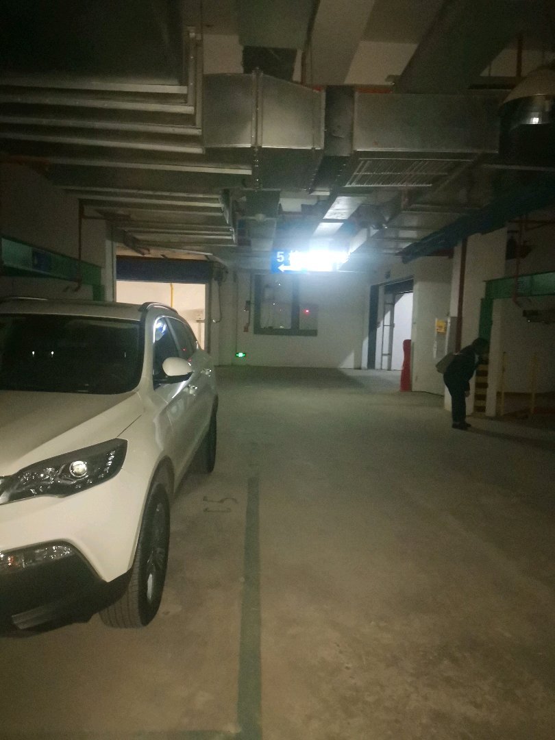 尚邻雅苑小区地下车库批量出售-尚邻雅苑二手房价