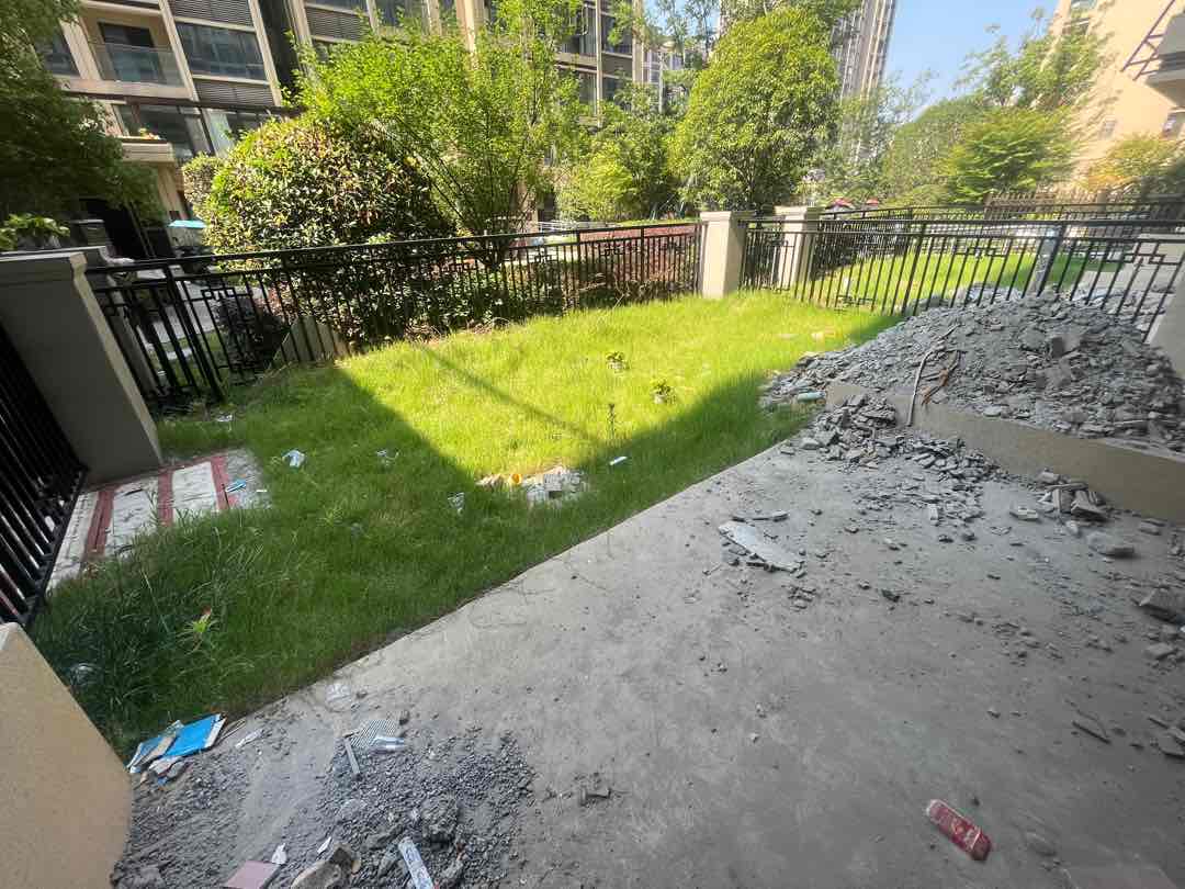 同昇玫瑰庄园,同昇西区小高层 一楼带院无车位年底满二无地下室1