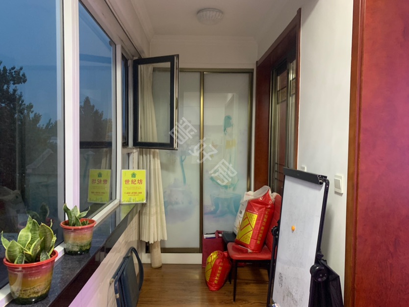 力达源小区,南村新街 精装三室两厅一卫 拎包入住2