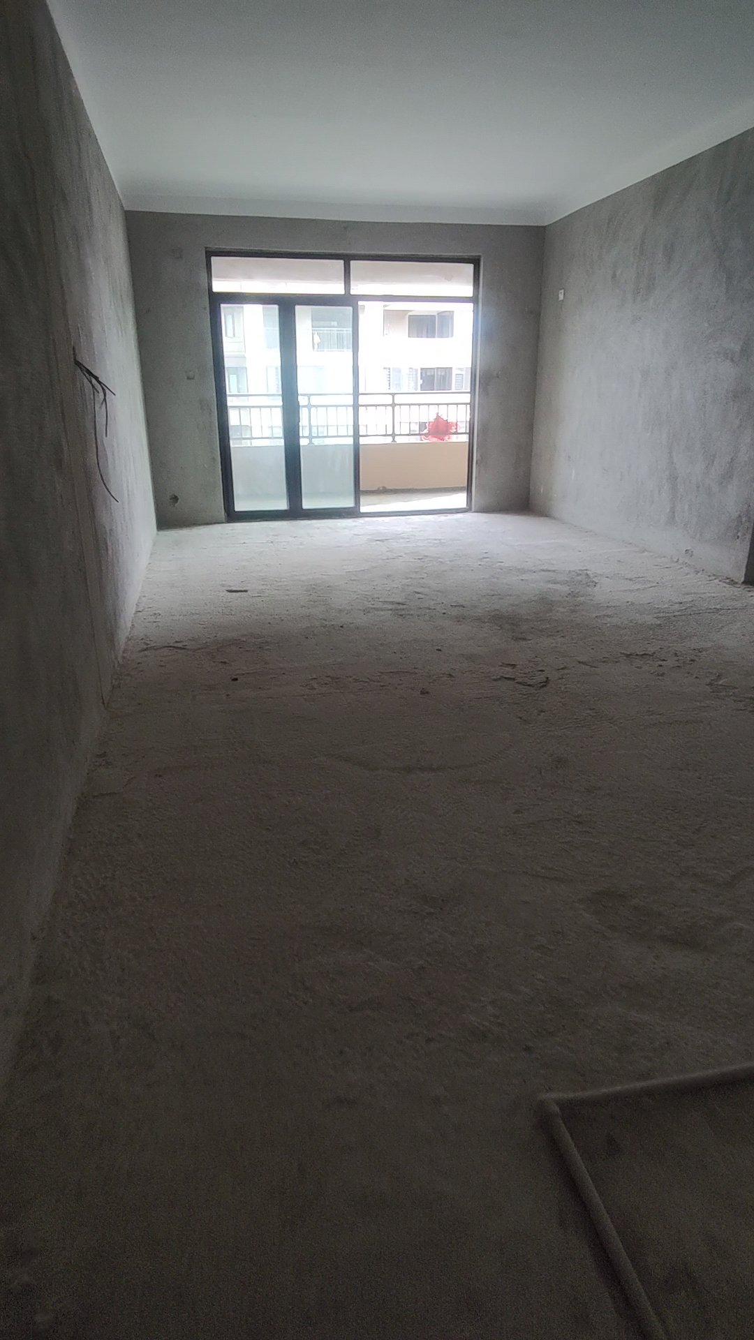 北流市城东毛坯4室2厅2卫二手房出售1