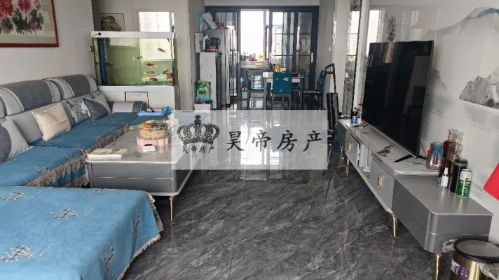 煜景花园三室两厅两卫的  南北通透  精装修家具家电全带