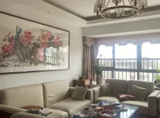 月湖区|汇金广场4室2厅2卫出售