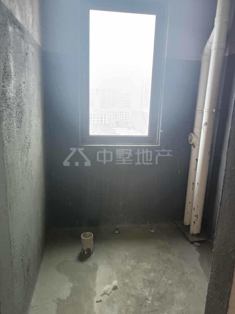 建投铂悦府,南湖旁纯洋房社区交通方便8