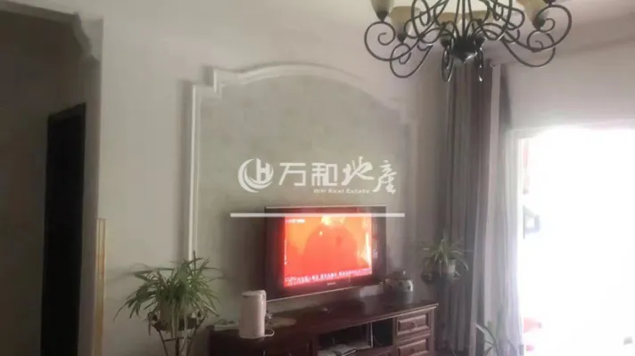 南门低楼层套二，价格好谈诚心出售