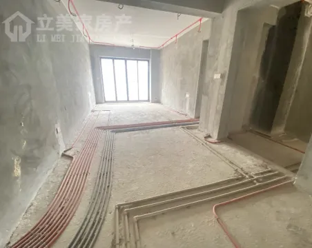 国邦御林湖花园3室2厅2卫毛坯