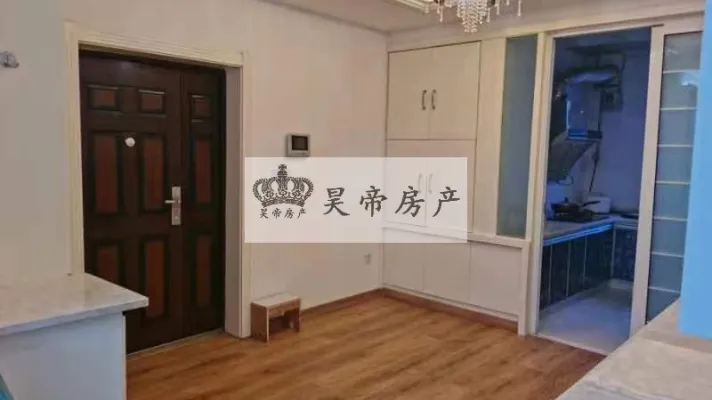 天润园小区三室两厅两卫，南北通透，面积是137平，