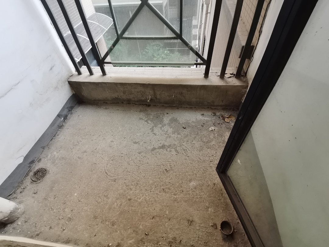 蔚蓝郡,蔚蓝郡 带超大平台您欢吗。。10