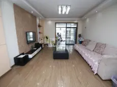 东兴区|南亚风情3室2厅2卫出售