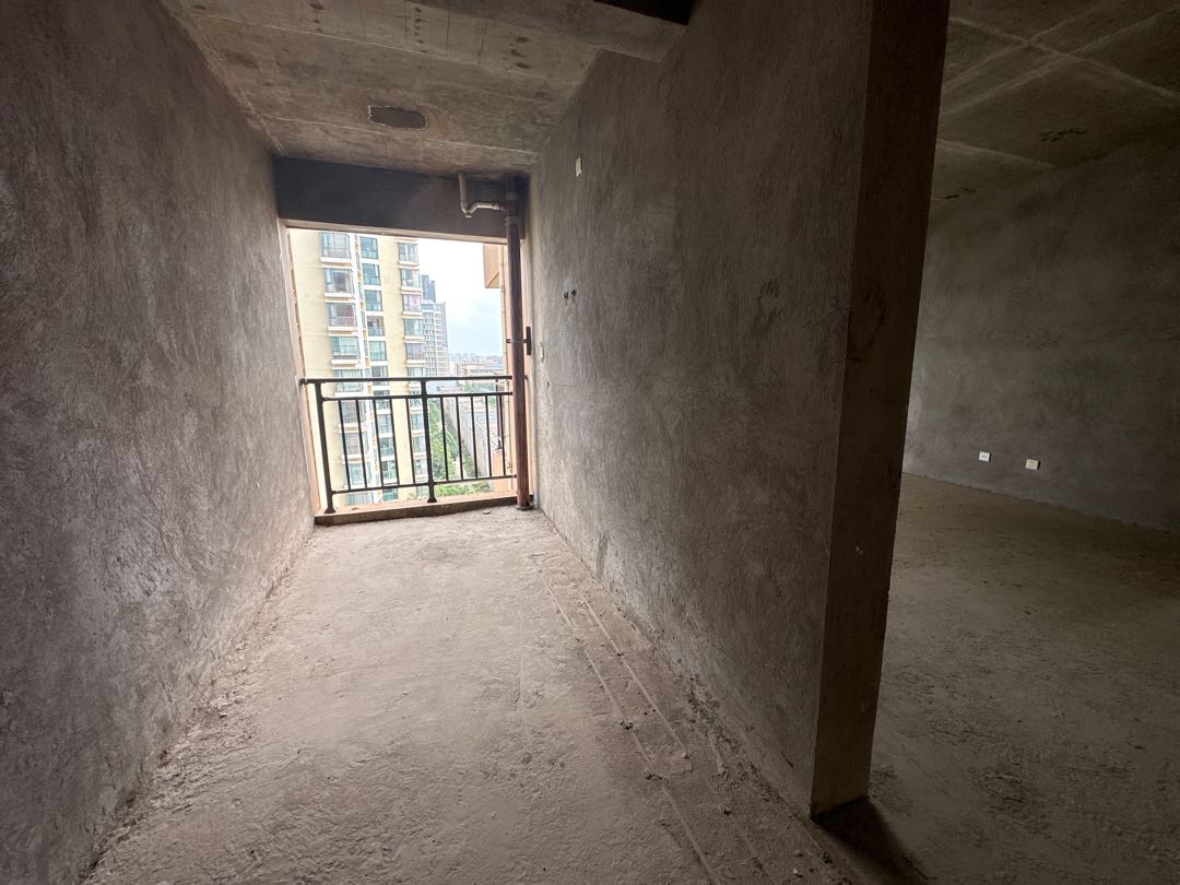 麒麟区北片区毛坯4室2厅2卫二手房出售9