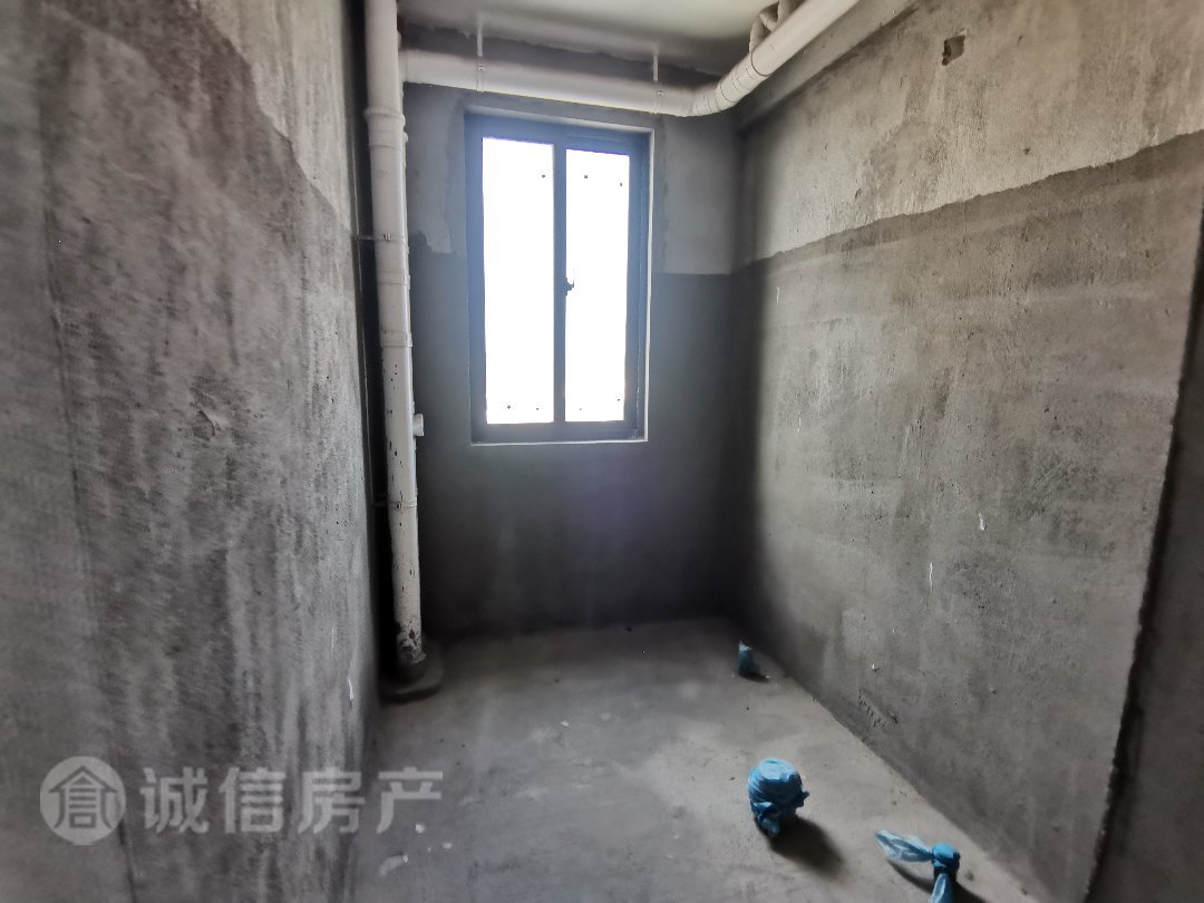 CBD万达广场,CBD万达广场周边配套完善，毛坯 有钥匙带您看11