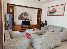 宝应县|朱庄小区4室2厅2卫出售